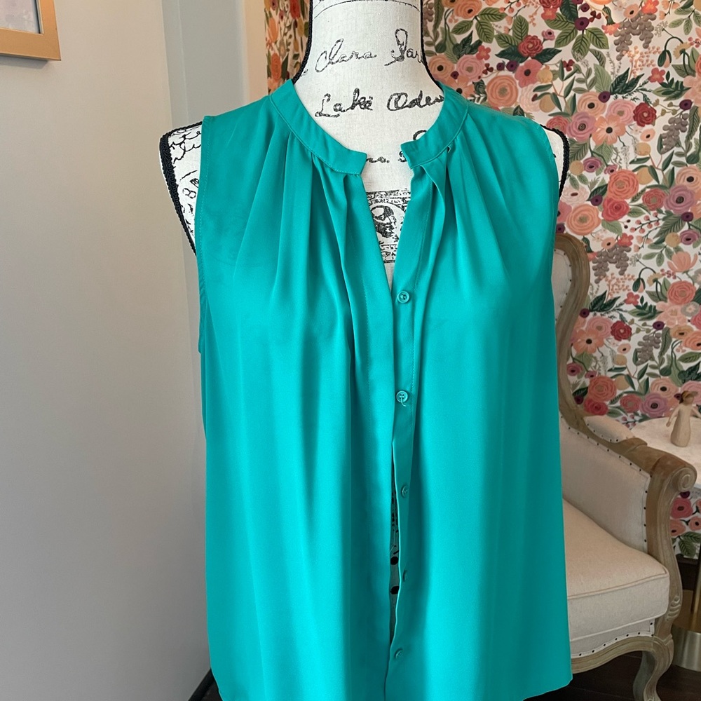 Collective Concepts - Size Large - Green Shell Top - image 1